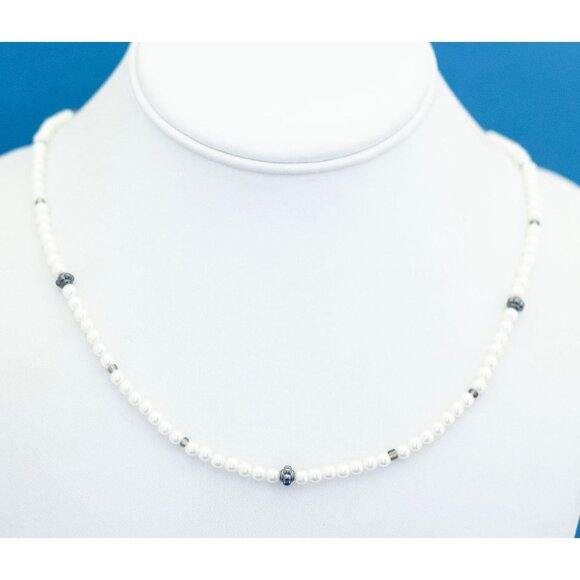 35 Inch Vintage White Beaded Necklace - D26 - Picture 3 of 5